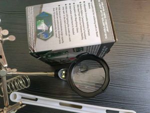 Halping Hand Magnifier With Soldering Stand