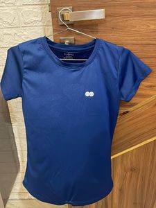 Clovia Active Tee