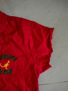 Women&#39;s Red Tshirt