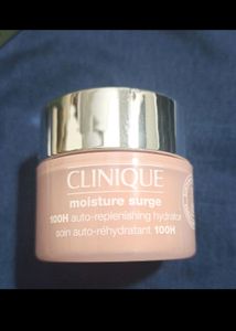 Clinique Moisture Surge