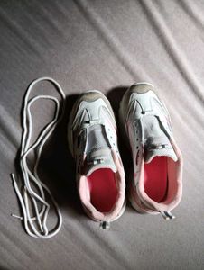 Women White Sneaks