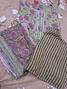 Women Cotton Kurta Set With Dupatta