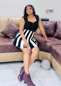Chic Striped Mini Skirt – Black &amp; White