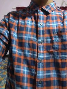 Levi&#39;s Plaid Flannel Shirt