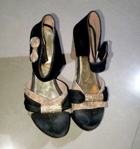 Stylish Heeled Sandals