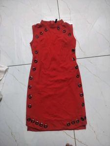 all 5 dresses are new with tag size is 28 to 34 ch