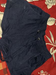 shorts M size
