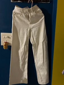 White H&amp;M Straight Jeans