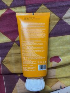 Dot &amp; Key Super Bright Face Wash