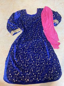 pakistani combination velvet kurti and dupatta set