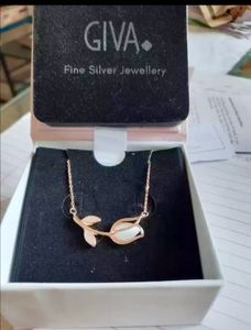 Giva Rose Gold Pink Nacklace