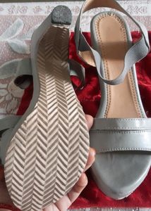 Gray Heels