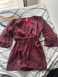 Selling A Top Is New !! Good And Beautiful