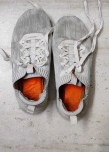 Red Tape Men Sports Shoes