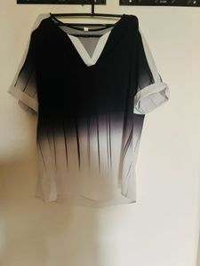 Women Black And White Top (XL-42)