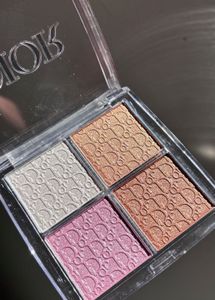Dior Highlighter Palette Shade 001 Universal