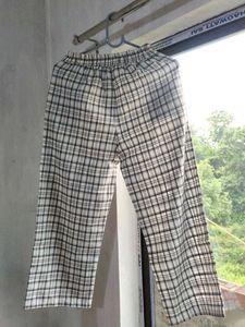 Black &amp; White Pants (Free Size)