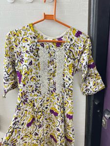 Naira Cut Pretty Suit with Pants