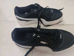 Puma Womens Court Ultra Lite Sneaker