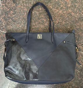 Victoria&#39;s Secret Tote Bag ( With Flaw)
