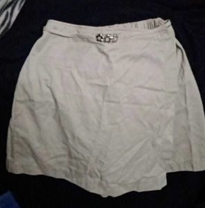 Skort