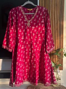 Magenta Pink Printed Kurti, Size - Small 34