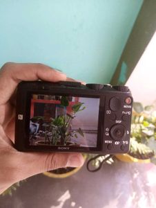 Sony mirrorless camera 30x optical zoom