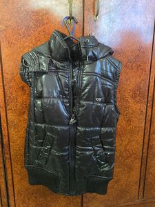 Terranova Stylish Sleeveless Black Jacket With Hoo