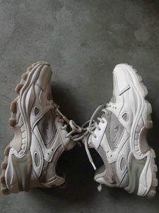 Unisex Sports Shoe