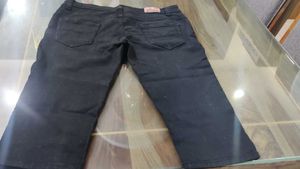 Black Jeans Capri