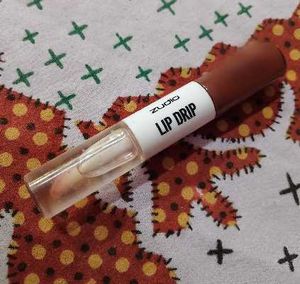 Lip Colour &amp; Gloss