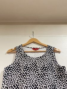 Black And White Dotted Sleevless Crop Top