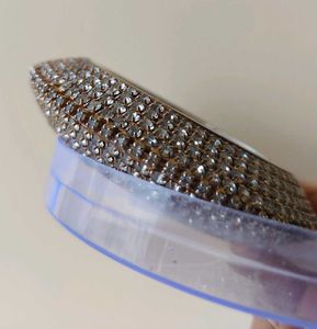 Sparkling Single Bangle Bracelet