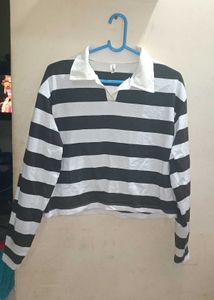 crop sweatshirt