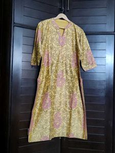 Elegant Yellow &amp; Pink Embroidered Silk Kurta Set