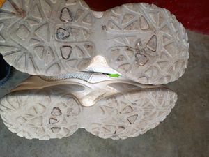 Shoe