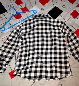 Chic Black &amp; White Checked Flannel Shirt