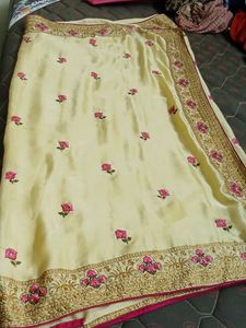 Saree Without Blouse