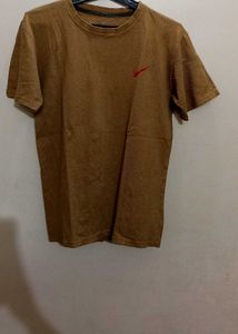 Nike Brown T-Shirt