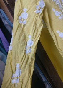 🔥 Sale 🔥Yellow fulkari kurti