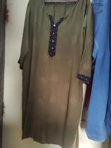 Woman&#39;s Kurta