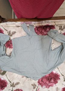Striped Women&#39;s Top