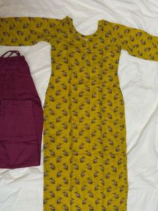 Highly Contrast Paisly Suit
