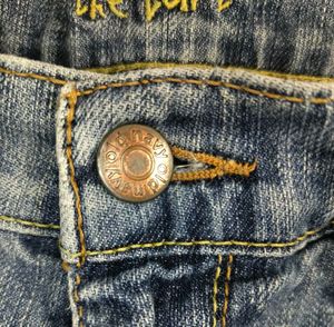 Old Navy&#34;The Flirt&#34;Mid-Rise DenimJeanShorts