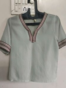 Light Green Casual Top Or T-Shirt
