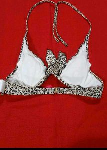 Stylish Bikini Set 🖤🌼