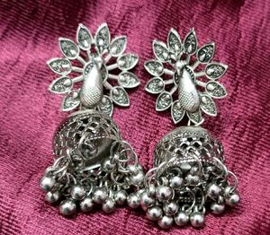 Set Of Two Jhumkas