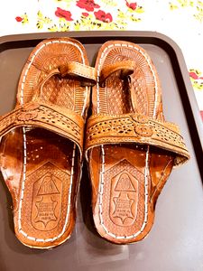 Royal Khwaab Men&#39;s Kolhapuri Chappal/Slipper/Sandal/Handcrafted 100% Genuin Leather (Kapshi Shape) Brown