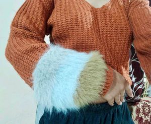 Furr Sleeves Top