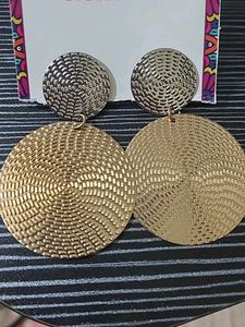 Light Weight Earing With Gold & Silver Tone